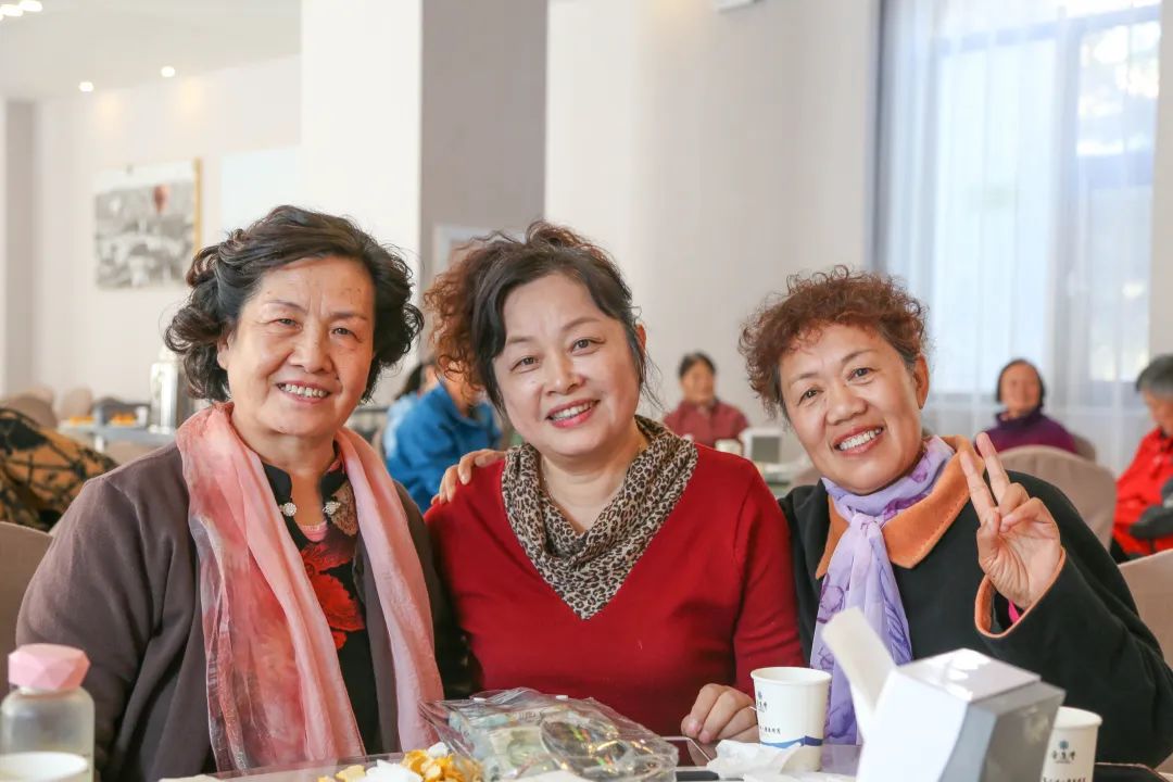 爱莲湾活动回顾 | 欢度重阳节联欢会(图3) 爱莲湾活动回顾 | 欢度重阳节联欢会(图3)