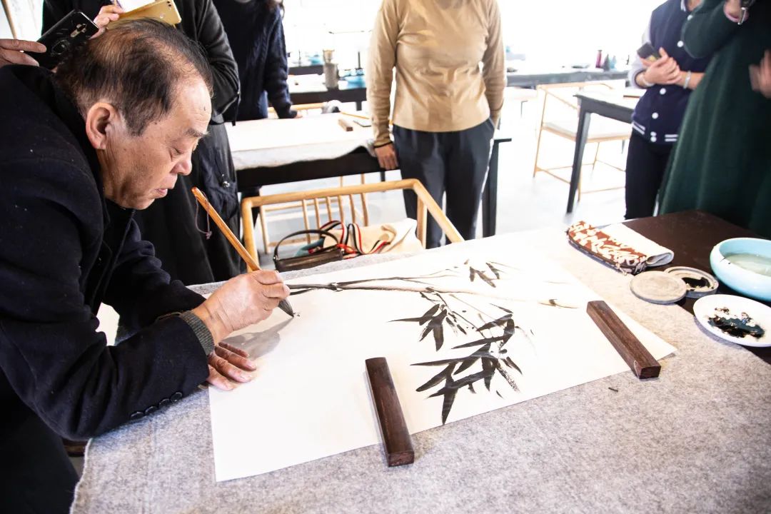 爱莲湾活动回顾 | 国画体验入门课(图4) 爱莲湾活动回顾 | 国画体验入门课(图4)