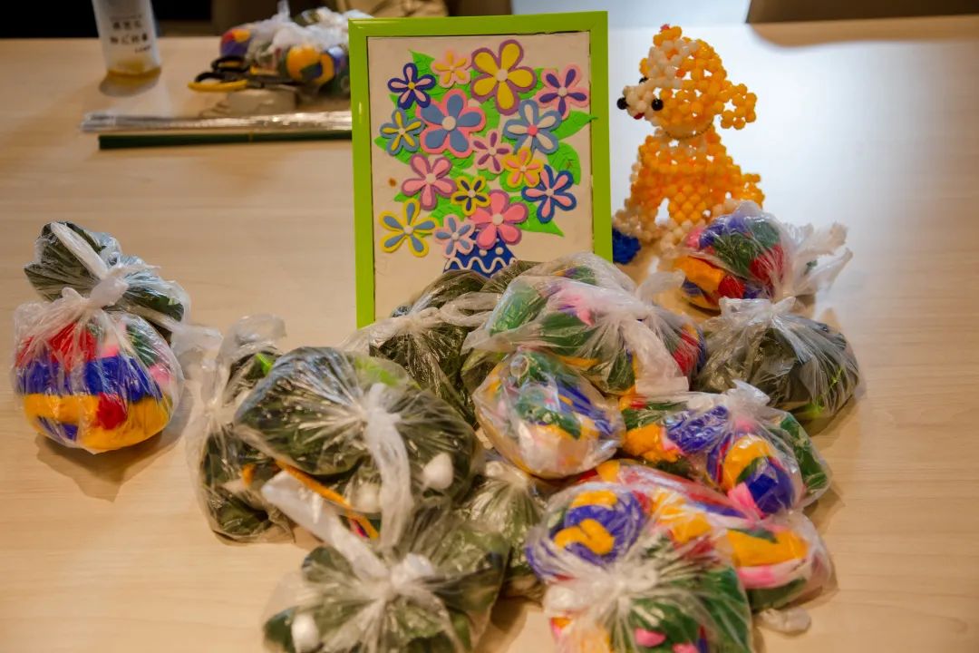 爱莲湾活动回顾 | 手工制作丝网花(图5) 爱莲湾活动回顾 | 手工制作丝网花(图5)