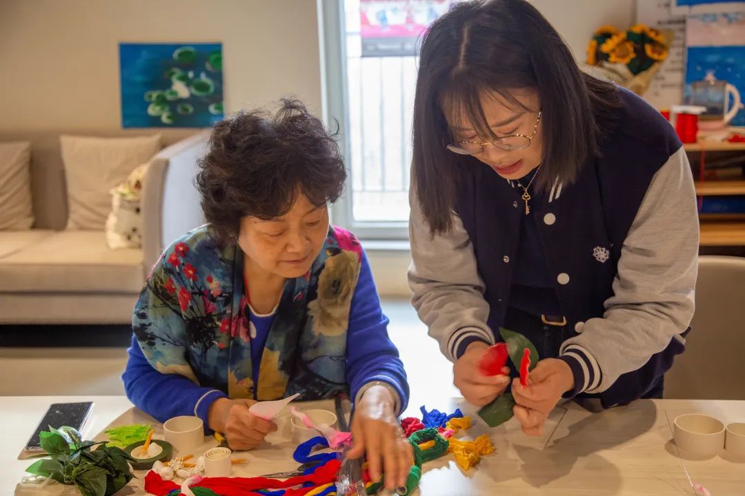 爱莲湾活动回顾 | 手工制作丝网花(图7) 爱莲湾活动回顾 | 手工制作丝网花(图7)