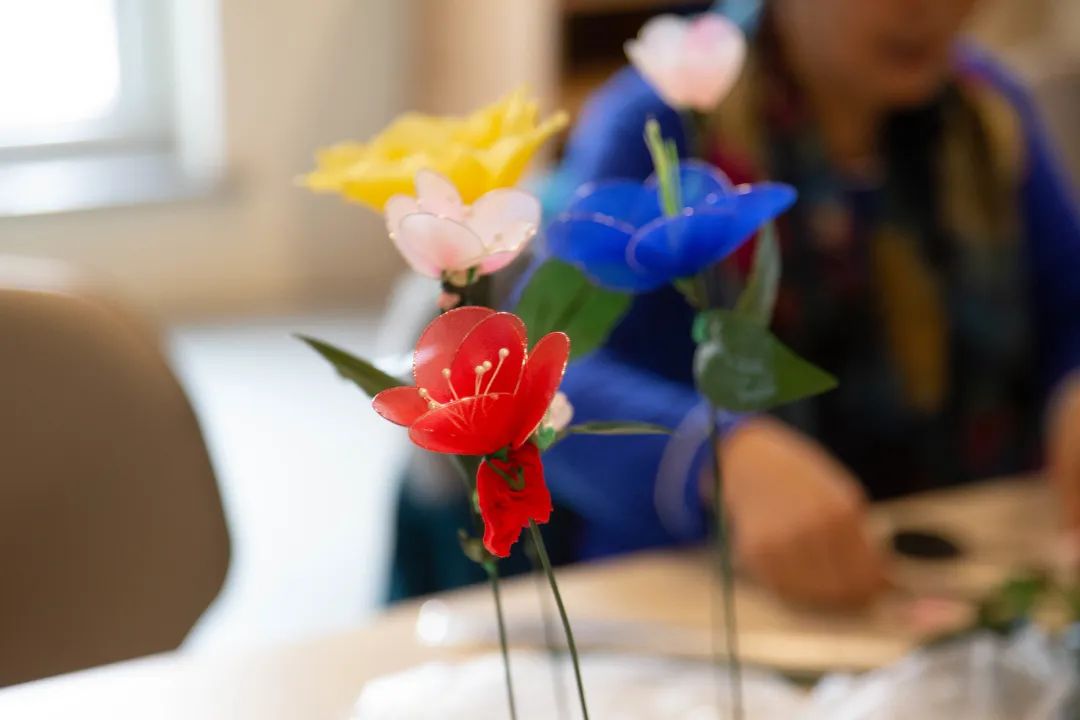 爱莲湾活动回顾 | 手工制作丝网花(图14) 爱莲湾活动回顾 | 手工制作丝网花(图14)