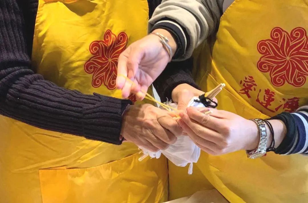 爱莲湾活动回顾 | 传统的古老技艺——扎染(图4) 爱莲湾活动回顾 | 传统的古老技艺——扎染(图4)