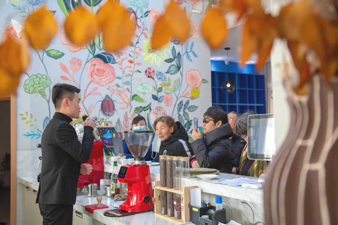 爱莲湾活动回顾 | 寻一方净室 品百味人生——咖啡品鉴会(图6) 爱莲湾活动回顾 | 寻一方净室 品百味人生——咖啡品鉴会(图6)