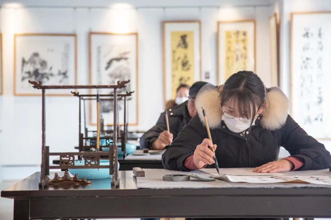 爱莲湾活动回顾 | 执笔修心——书法临摹课(图10) 爱莲湾活动回顾 | 执笔修心——书法临摹课(图10)
