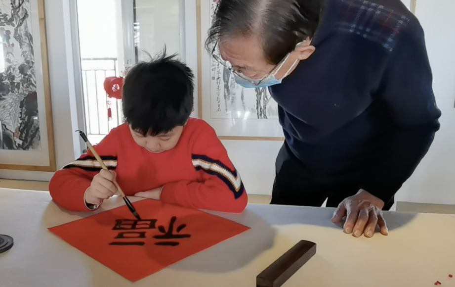 爱莲湾活动回顾 | 巧手做灯笼 挥笔写春联(图9) 爱莲湾活动回顾 | 巧手做灯笼 挥笔写春联(图9)