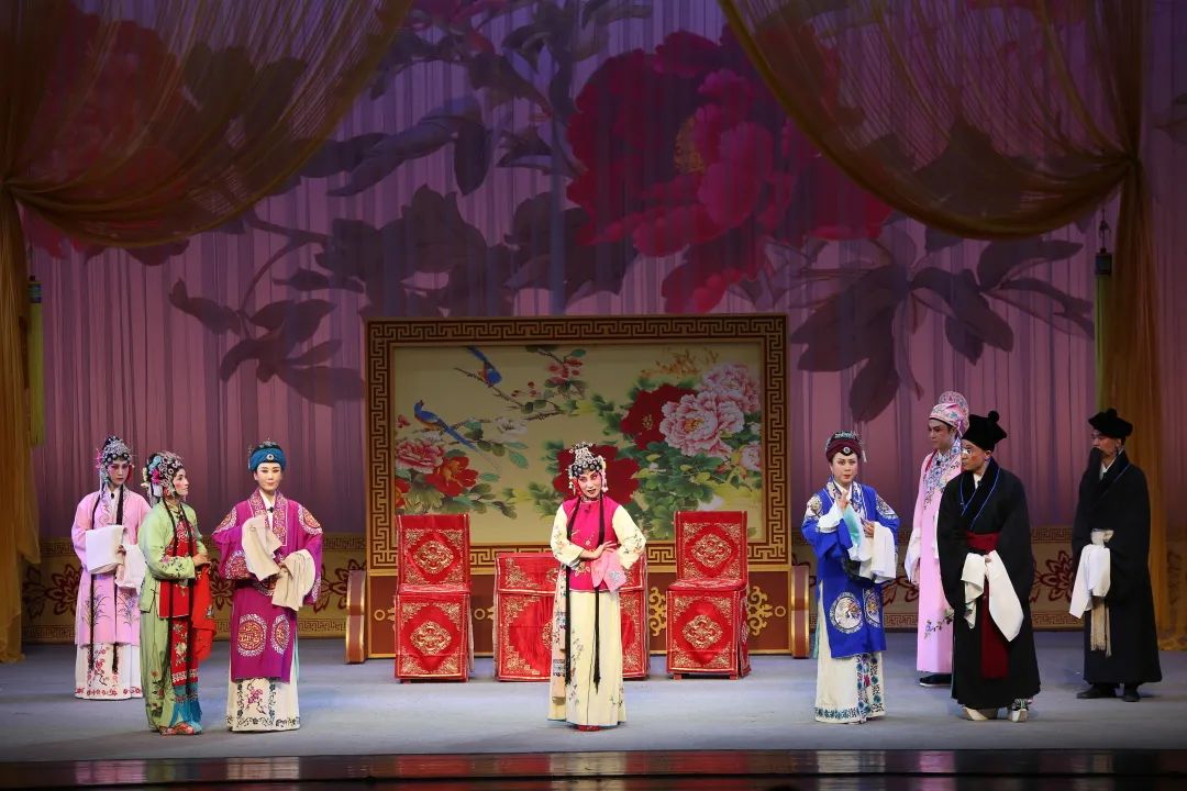 爱莲湾热点 | 山东省吕剧院将于本月21日在爱莲湾社区进行公演(图3) 爱莲湾热点 | 山东省吕剧院将于本月21日在爱莲湾社区进行公演(图3)